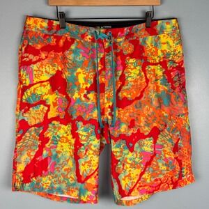 Huk Kryptek Obscura Men 38 Colorful Performance Fishing Board Shorts Swim Trunks